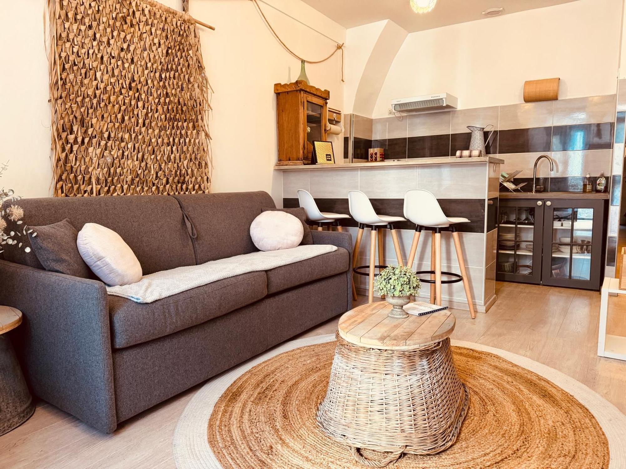 Apartment La Lavandiere, Centre Historique, Fibre, Ess, Rez-de-chaussee, Bedinshop Romans-sur-Isere